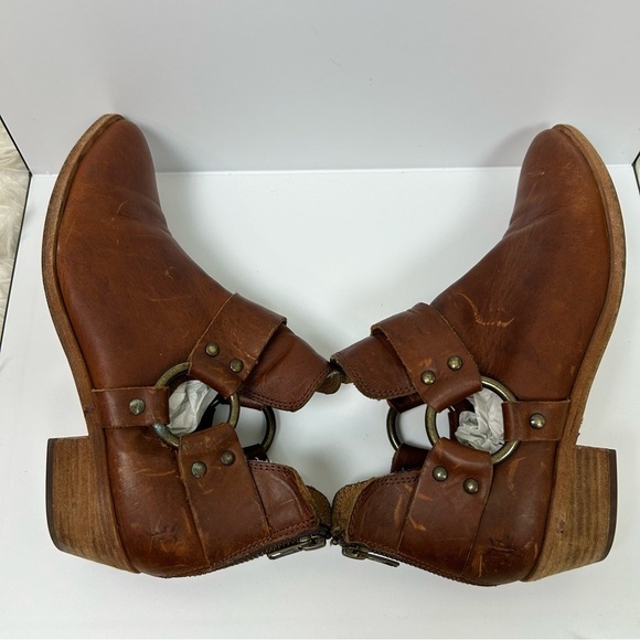 FRYE Women's Ray Harness back zip ankle boots distressed leather size: 7 1/2 - Picture 10 of 12
